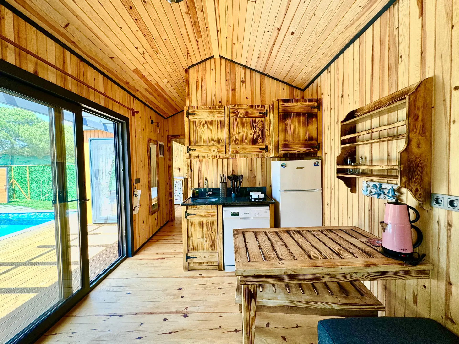 Özel havuzlu, jakuzili bungalov, fotoğraf 3