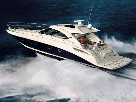 Searay, Motoryat